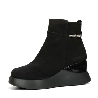 ETIMEĒ women's elegant ankle shoes - black