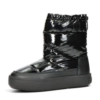 Tommy Hilfiger women's fashion winter boots - black